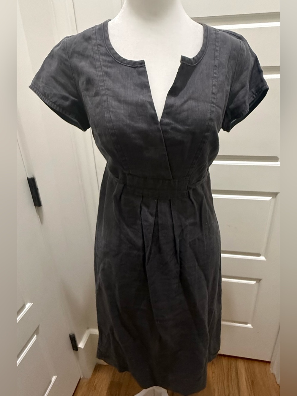NWT. Boden. Linen Tie Back Short Sleeve Shift. Washed gray. Size 2.